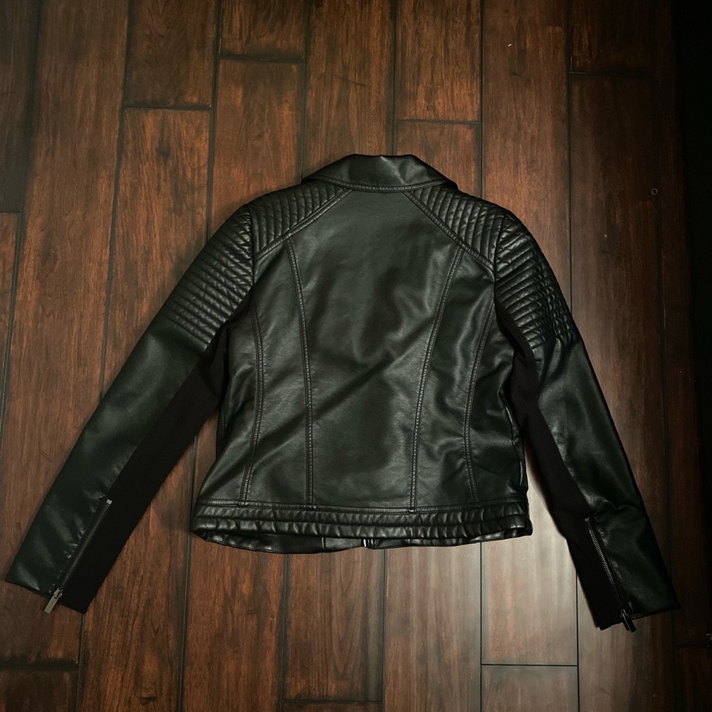 Leather jacket - Picture 2 of 2